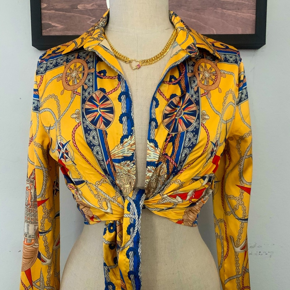 Versace like print croptop